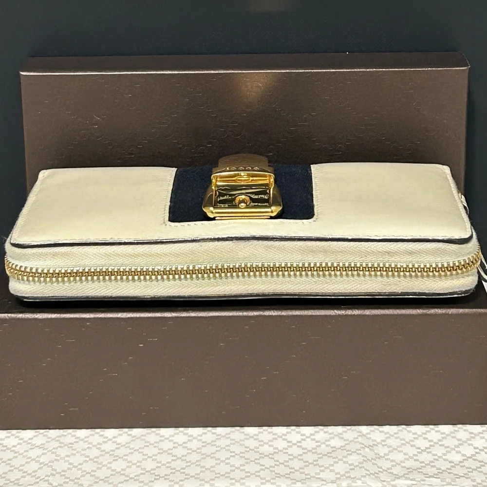 GUCCI Sylvie Web Accent Sherry Line Leather Accordion Zip Around Long Wallet